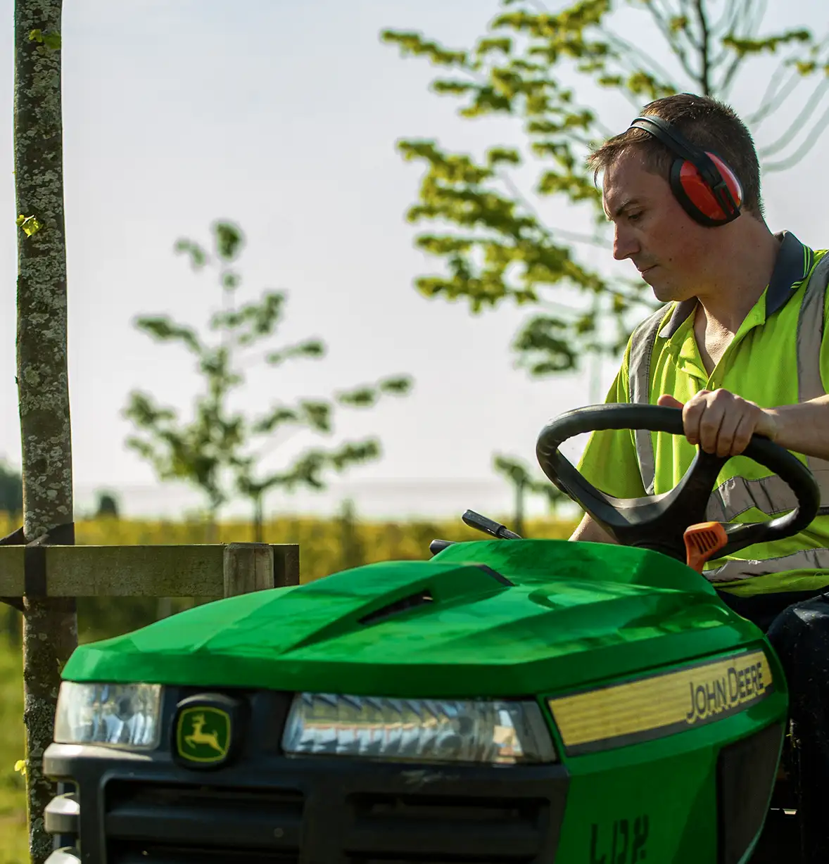 business-parks-grounds-maintenance-13