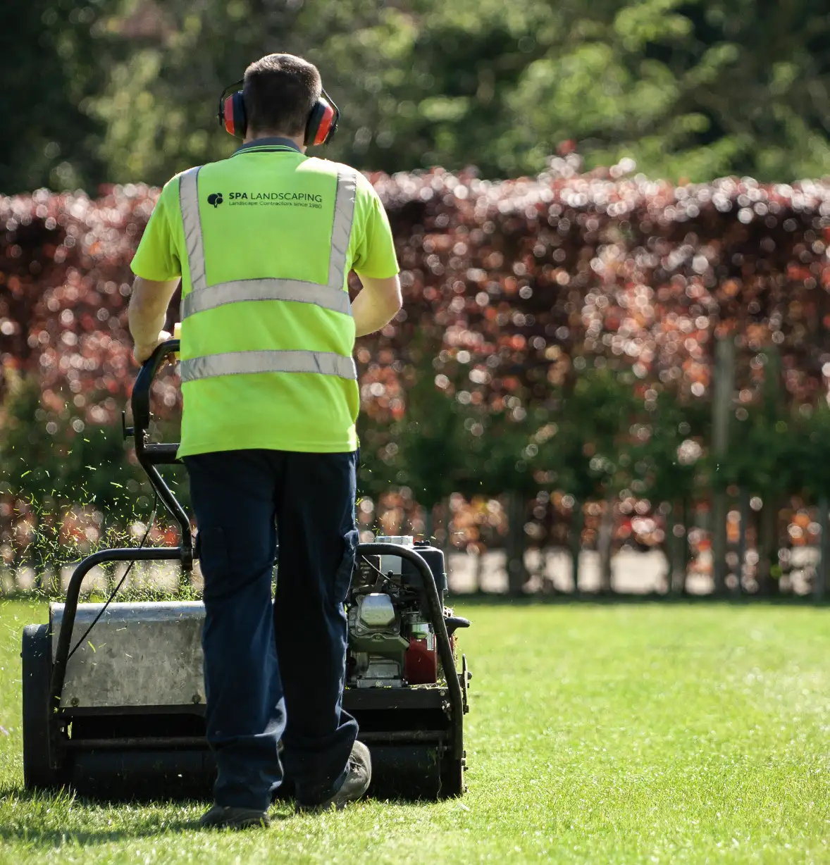business-parks-grounds-maintenance-2