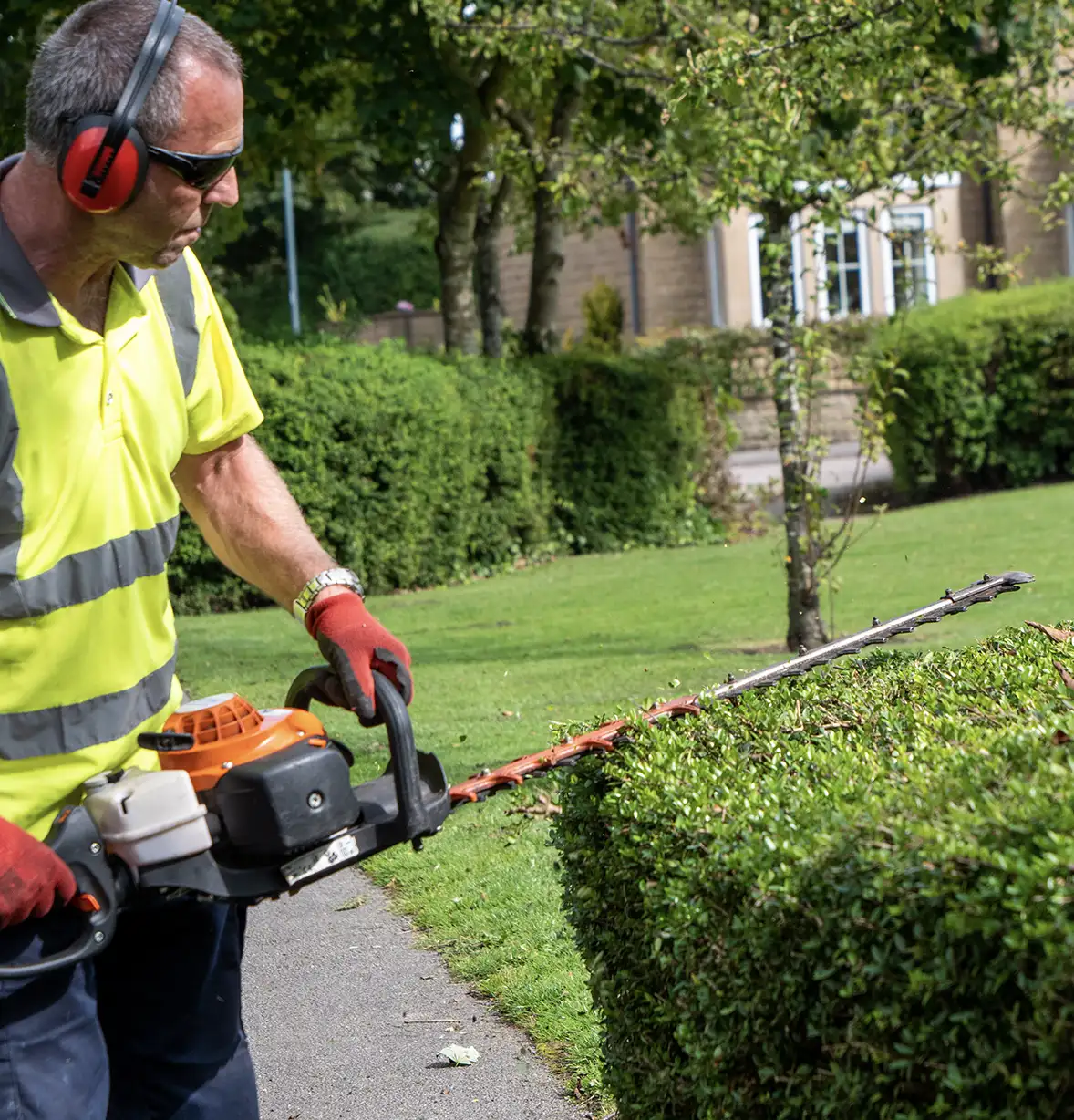 residential-estate-landscaping-maintenance-5