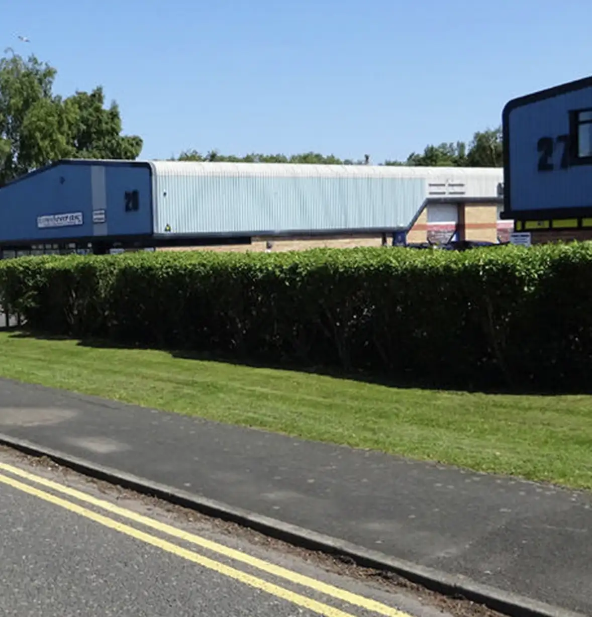 business-park-grounds-maintenance-7