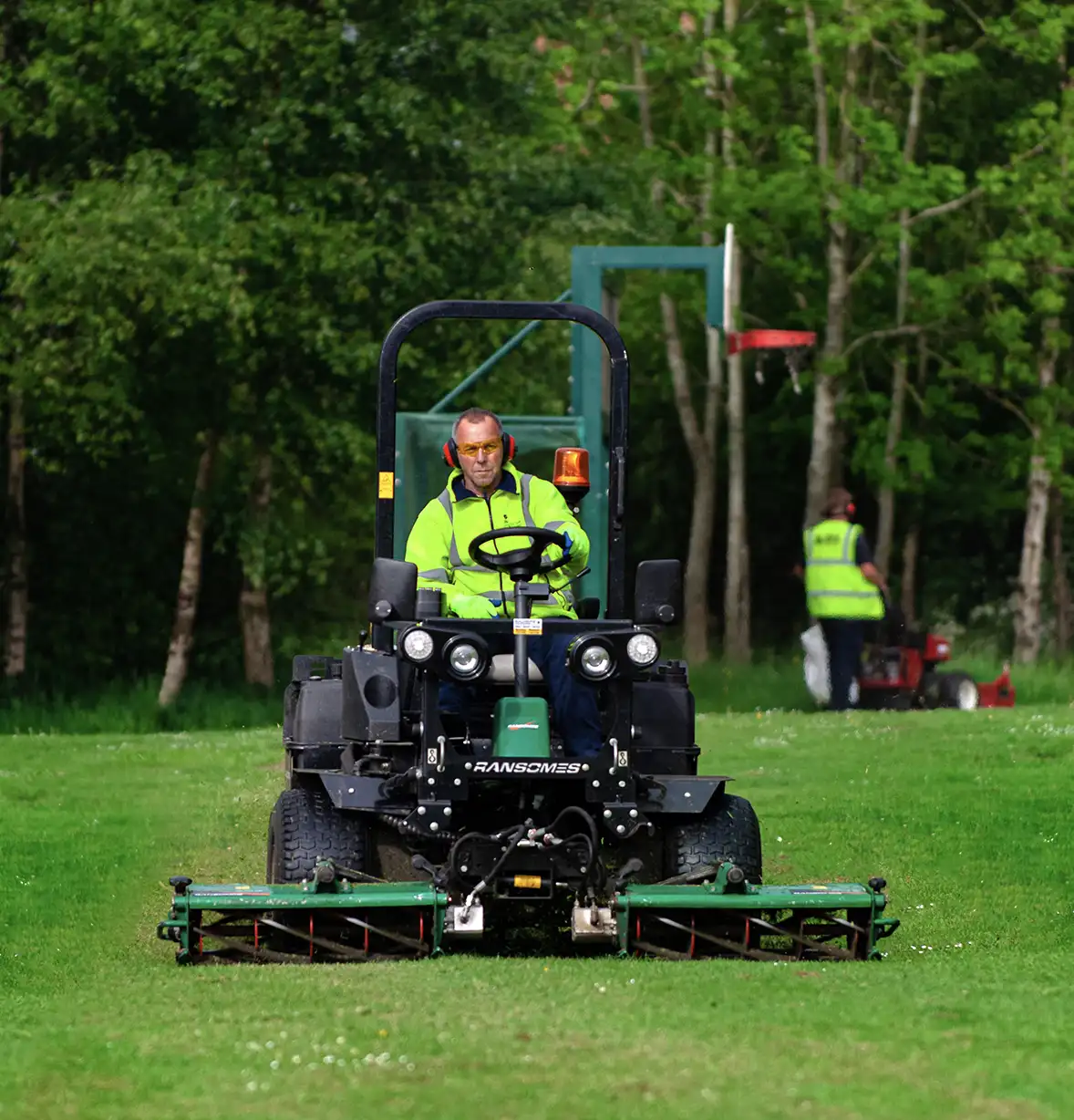 grounds-maintenance-10
