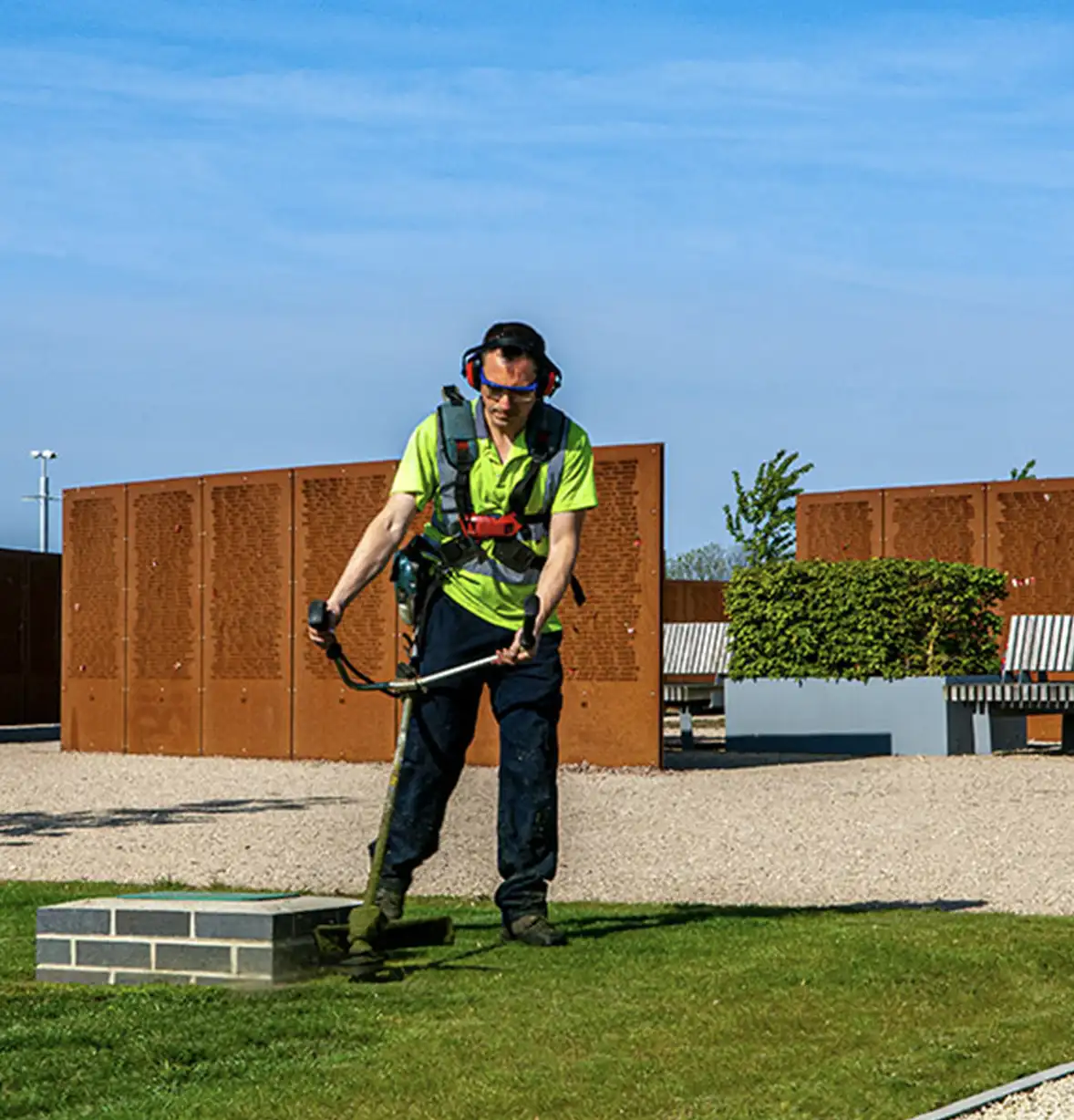 grounds-maintenance-5