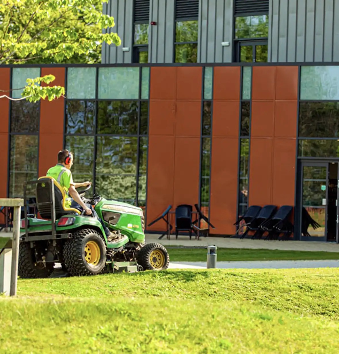grounds-maintenance-6