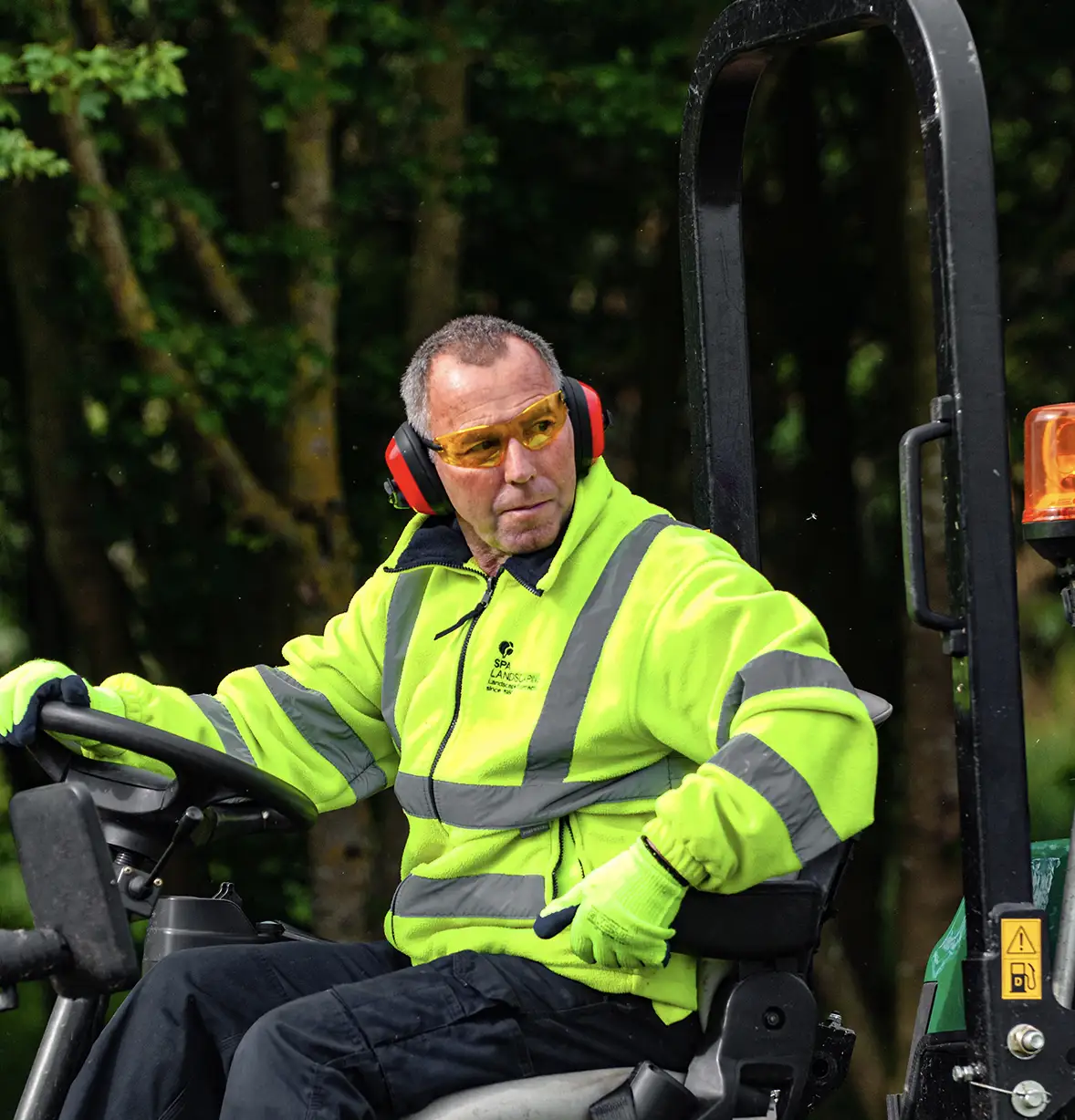 hospital-grounds-maintenance-8